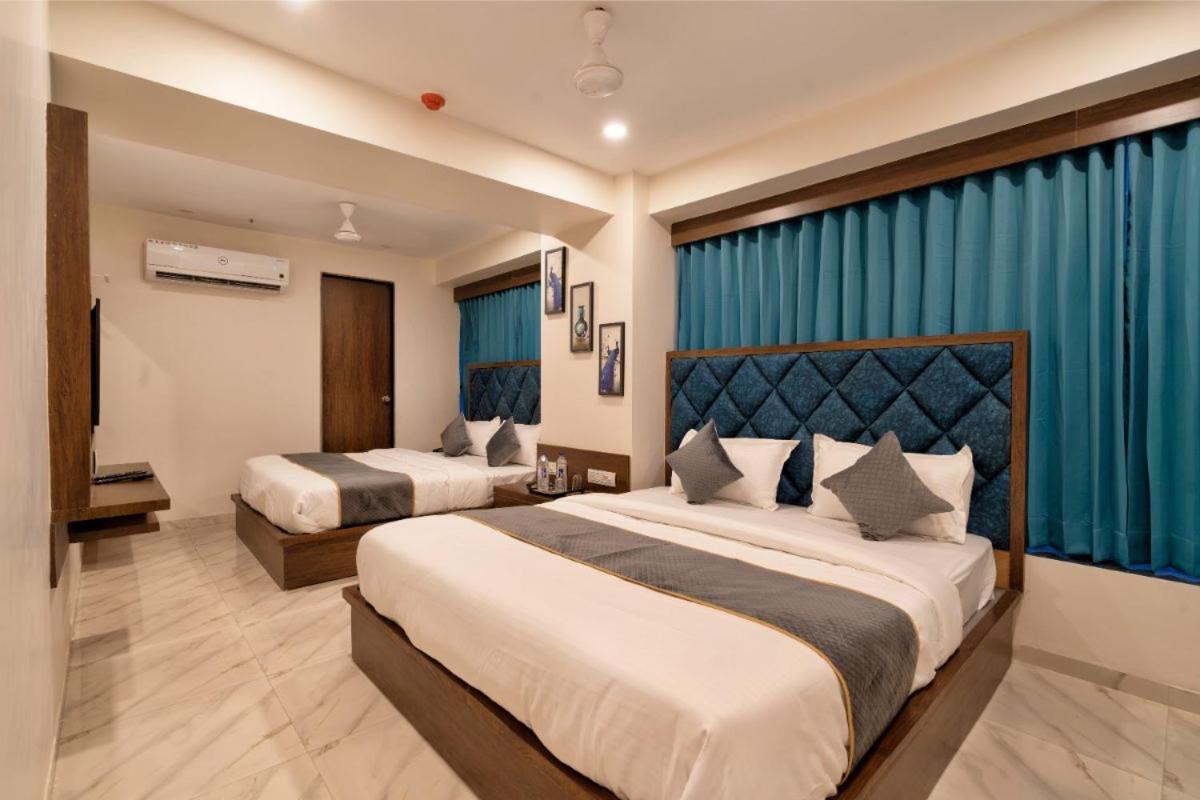 Hotel Royal 24 อาเมดาบัด ภายนอก รูปภาพ